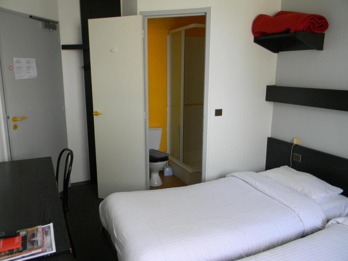 Class-Hotel بواتييه الغرفة الصورة